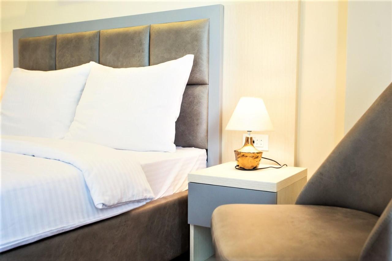Hotel Olimpija Plus Херцег-Нови Экстерьер фото