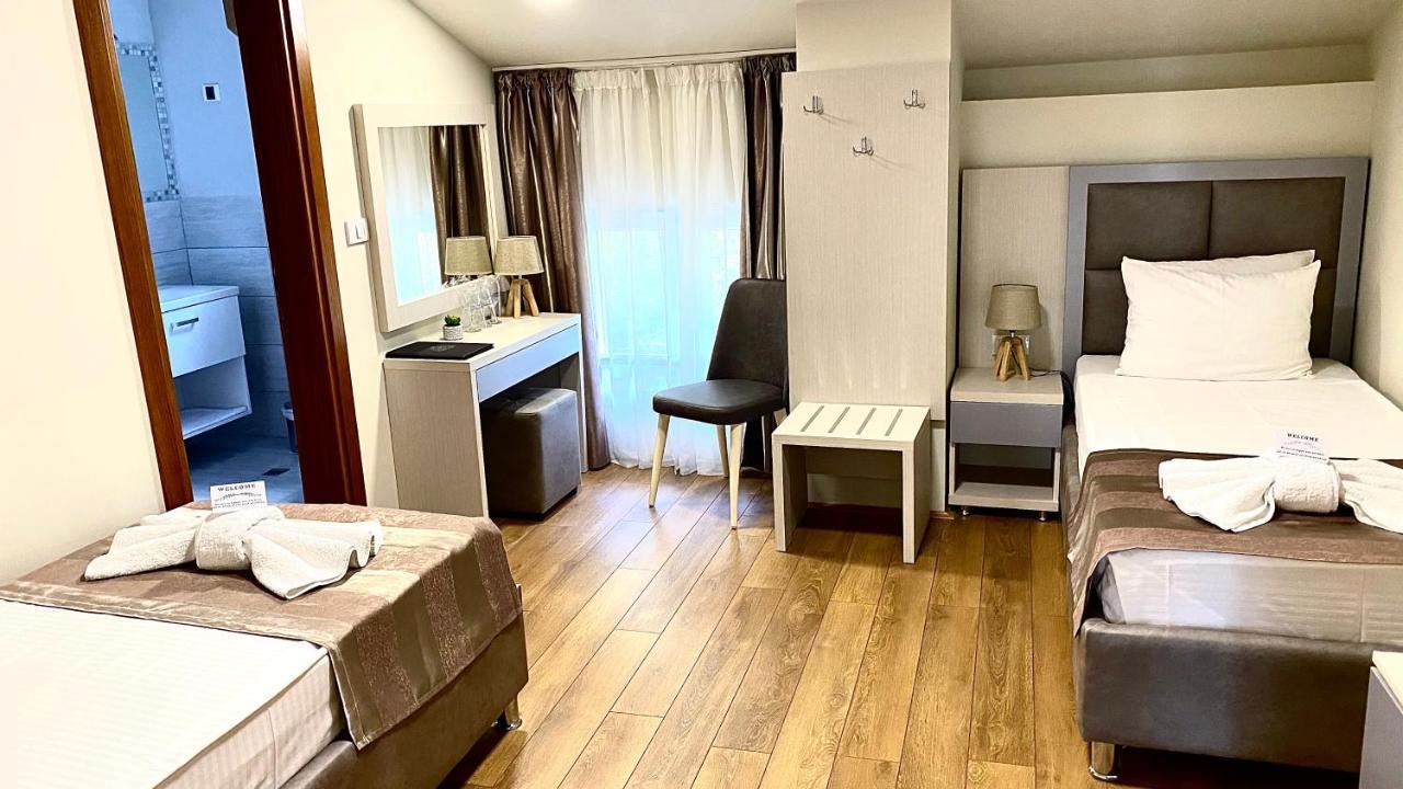 Hotel Olimpija Plus Херцег-Нови Экстерьер фото