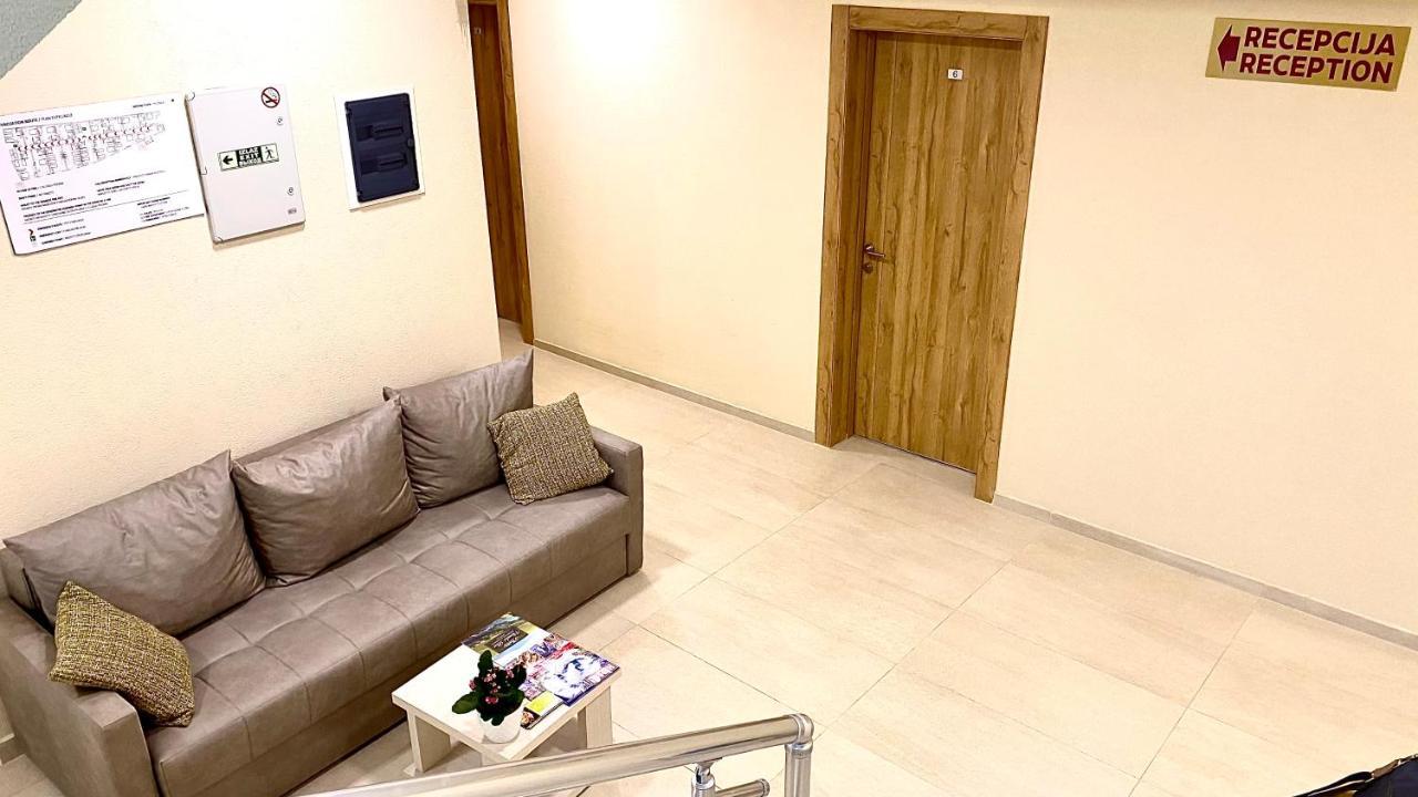 Hotel Olimpija Plus Херцег-Нови Экстерьер фото