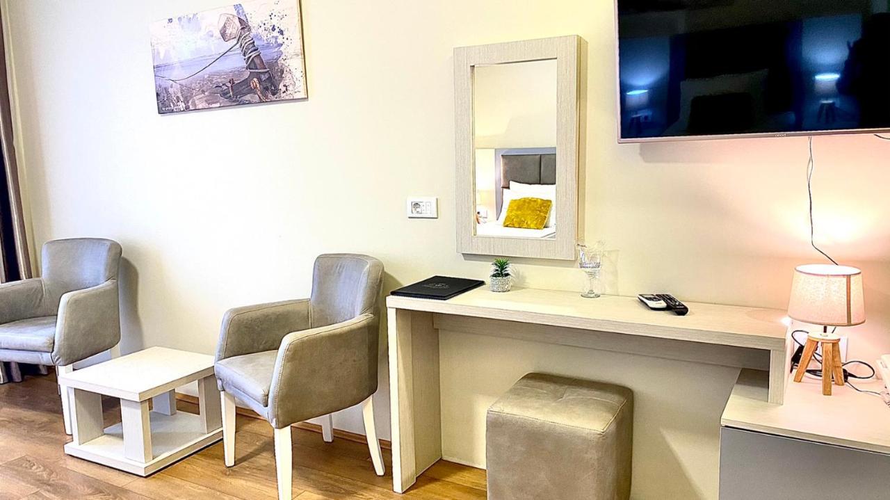 Hotel Olimpija Plus Херцег-Нови Экстерьер фото
