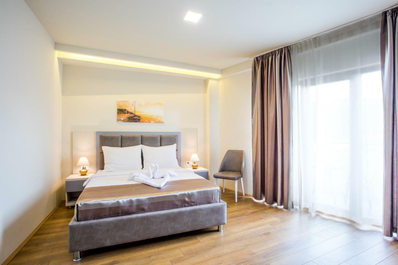 Hotel Olimpija Plus Херцег-Нови Экстерьер фото